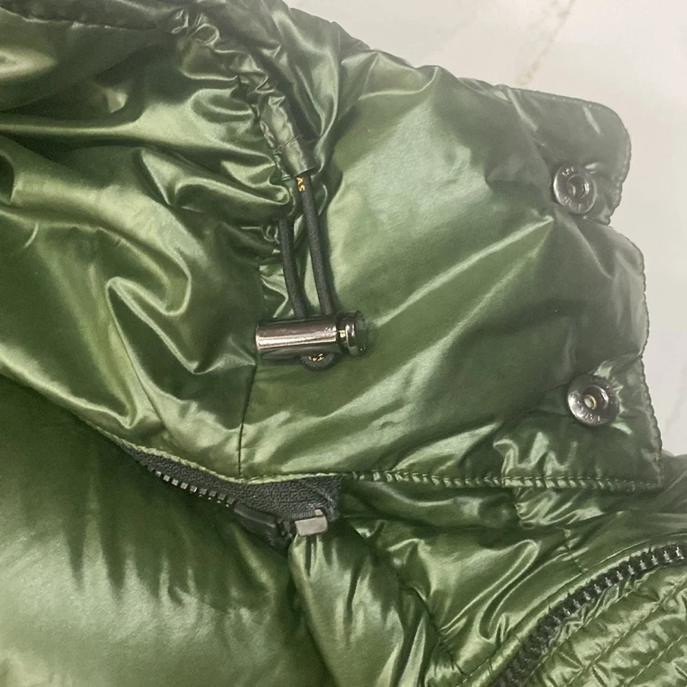 TATRAS Green Goose Down Filled Warm Winter Vest Size Medium - Picture 10 of 10